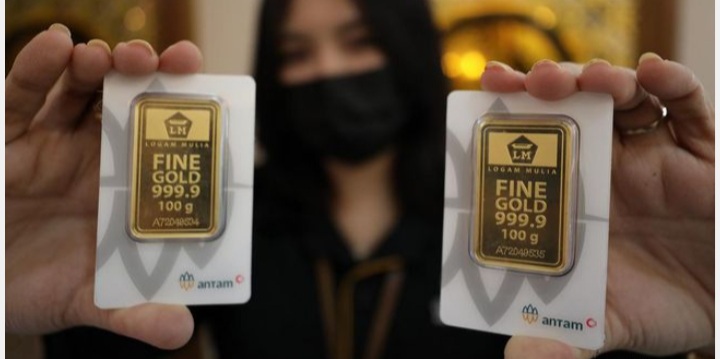 Harga Emas Antam Hari ini Perkasa Rp1.072.000/gram
