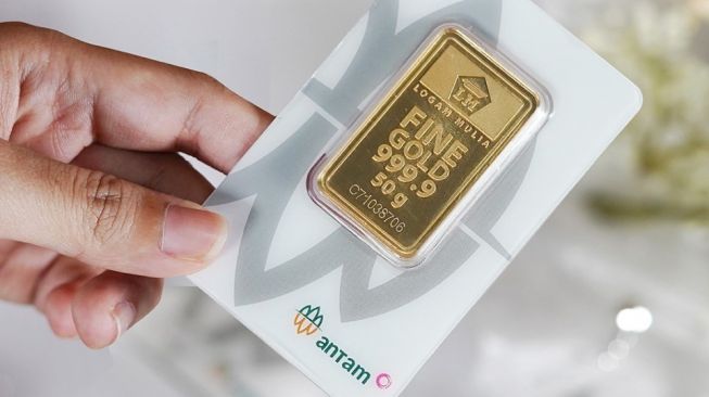 Harga Emas Antam Hari ini Turun Menjadi di Rp1.061.000/gram