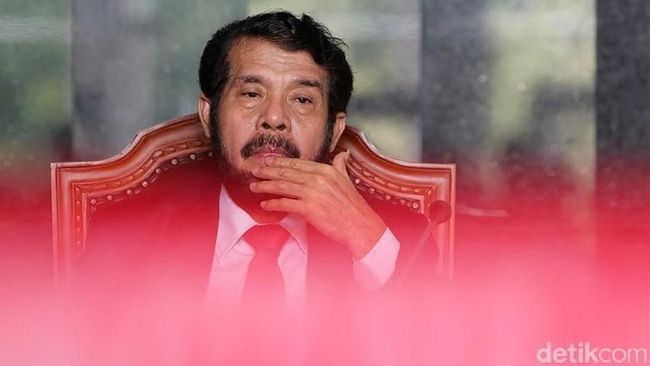 Setelah Ketua MK Kena Kartu Merah